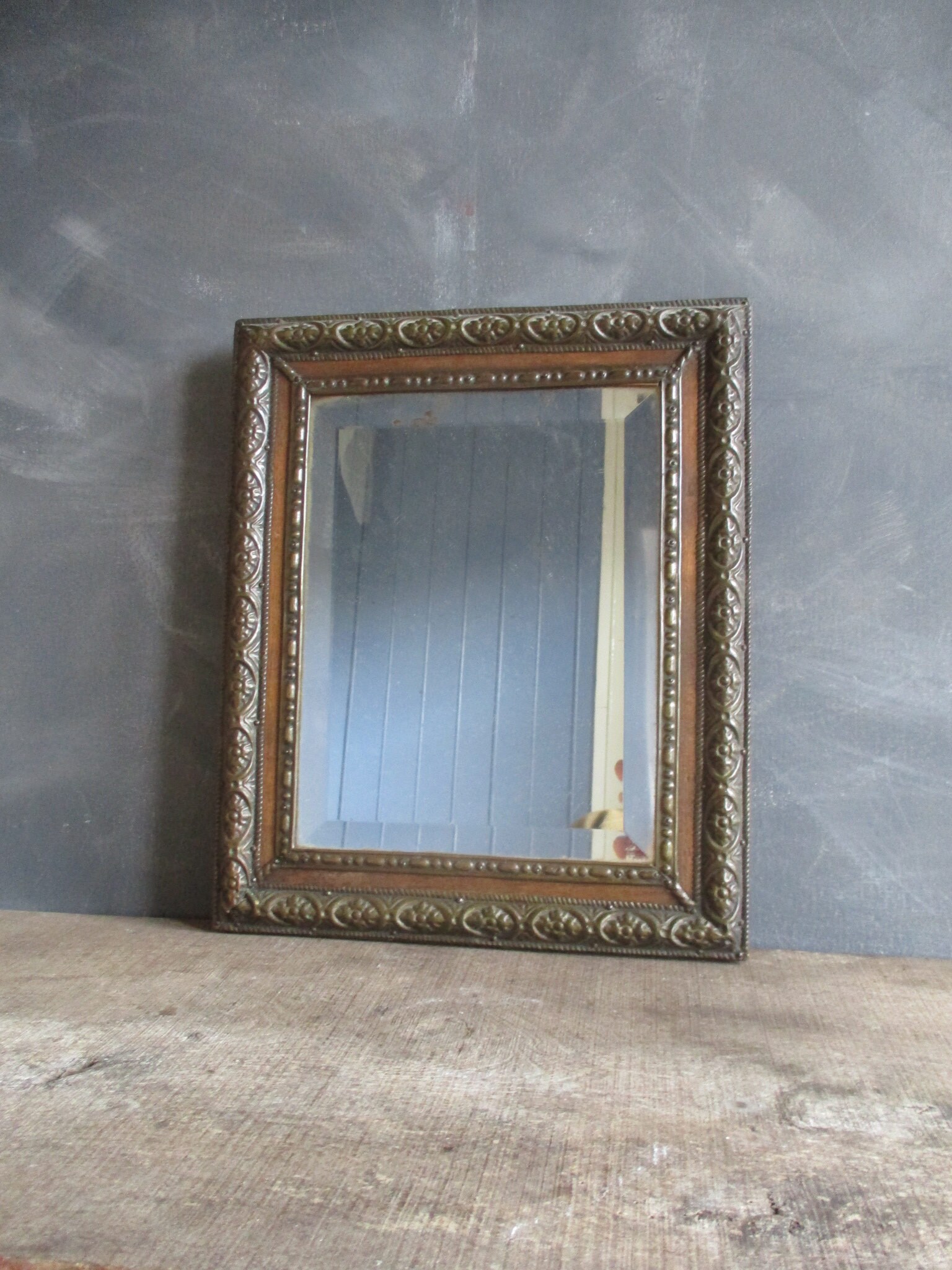 Français Miroir Antique. Miroir de Boudoir Français Boudoir. Antiquités. Repousse. Style Château. An