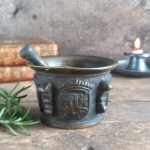 Antique mortar and pestle. 17th century antique bronze mortar and pestle. Apothecary mortar and pestle. Apothecary collectibles.