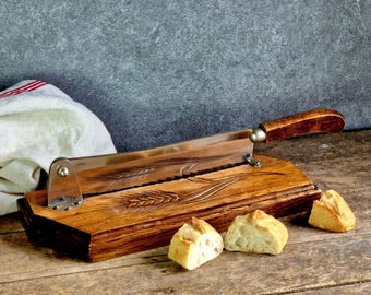 Vintage French Bread Cutter with Wheat Sheaf Carving – Baguette Slicer, Kitchen Decor