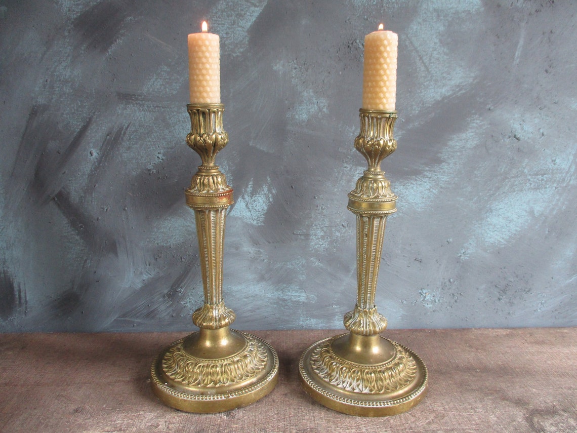 Candelabros antiguos de bronce francés. Un par de portavelas. Etsy