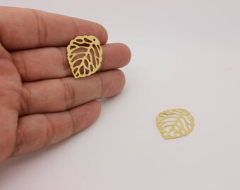 Dijes de hoja chapados en oro de 16 quilates: pequeños pendientes colgantes (2 unidades)