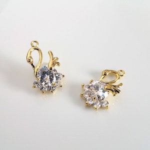 16K Gold Swan Pendant with Cubic Zirconia 1 Pc (14.7mm)