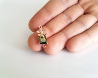 Connecteur à breloques fleur en or rose : pendentif floral en zircone cubique (1 pièce)