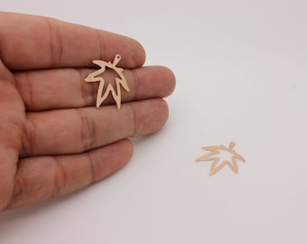Dos colgantes de hojas chapados en oro rosa: Charms de bisel abierto