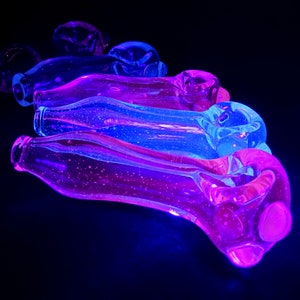 Blacklight Reactive Pipes Clear to Blue or Pink UV Glass