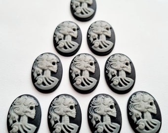 10 skeleton head cameo cabochons, Black Grey/Gray lady skull resin cabochon, Halloween/Gothic jewellery