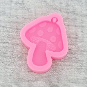 Toadstool silicone mould, Resin keychain/keyring mold, Food safe cake decoration, jewellery pendant, Craft Supplies