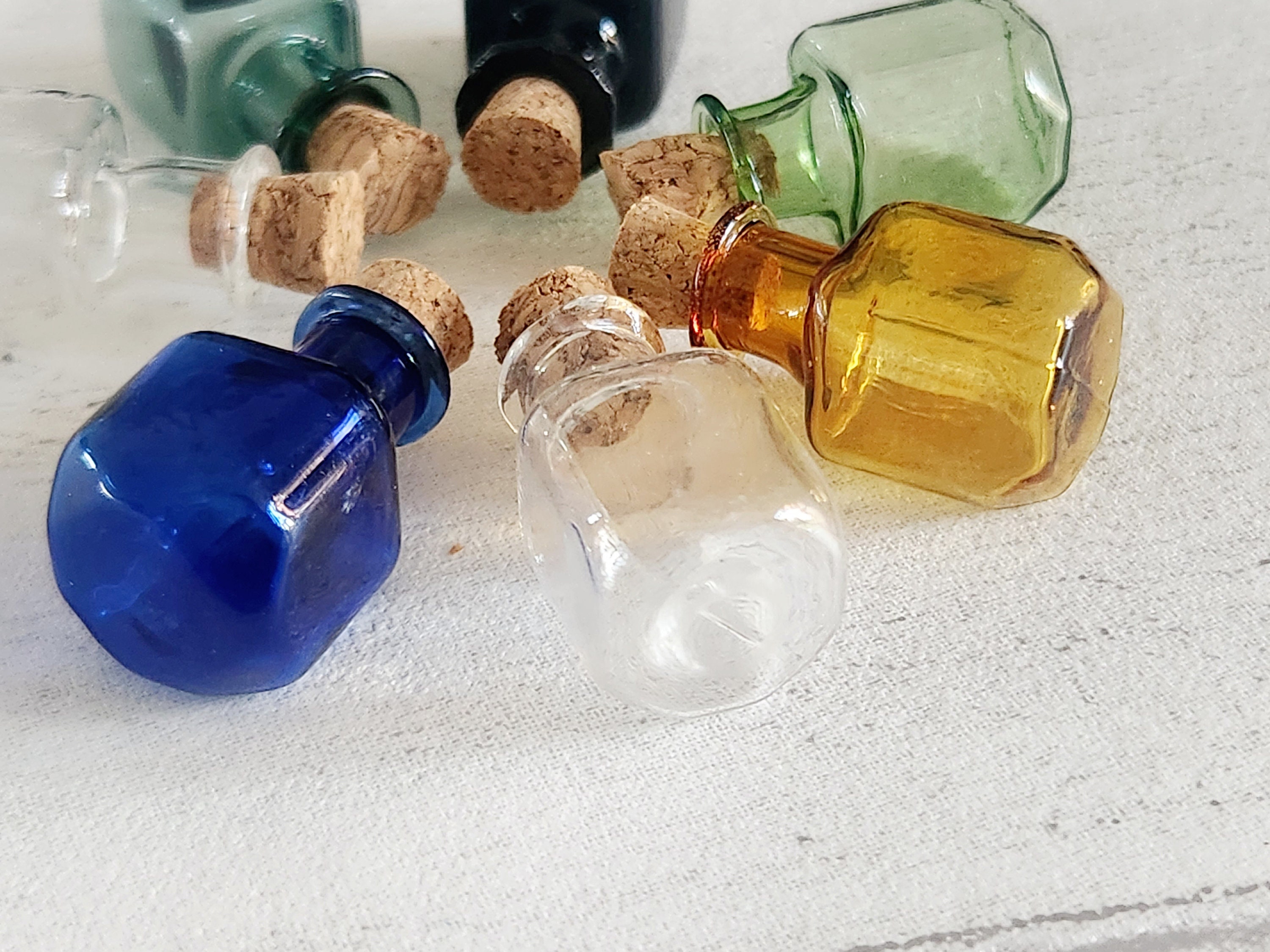 7 Small Glass Bottles, Magic Potion, Tiny Multi Coloured Vials, Cork  Stopper, Larping Prop Accessory, Magic Roleplay 