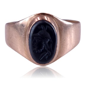 Antique Victorian c. 1890 Warrior Intaglio Neoclassical Gold Signet Ring Size 9 1/2