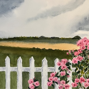 Dipinto ad acquerello di bellissime rose estive, rose che crescono su una staccionata. Acquerello artistico.