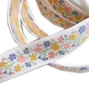 1 Meter breites Baumwollband mit kleinen pastellfarbenen Blümchen aus 100% Baumwolle VINTAGE 1970er Jahre