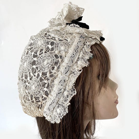 1900s Bonnet Cap Offwhite With Black Velvet Ribbons  display picture 3