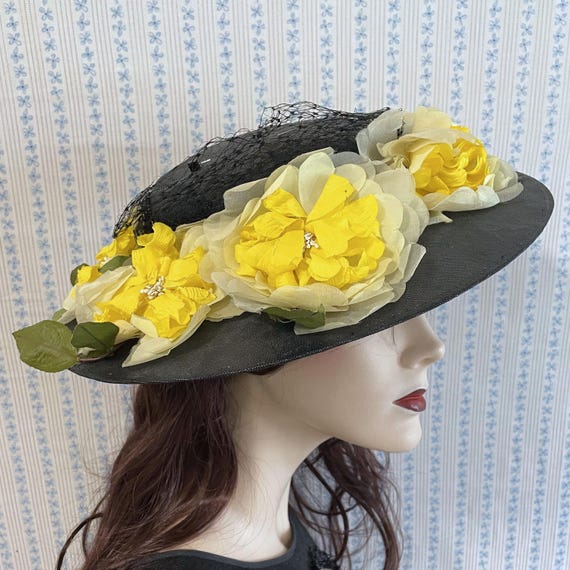 1950s Straw Hat: Anthracite Yellow Silk Flower Trim, Veil  display picture 2