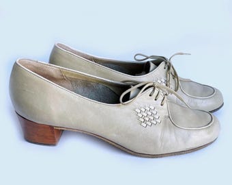1950s BALLY pump loafer with piping and braided insert – to tie