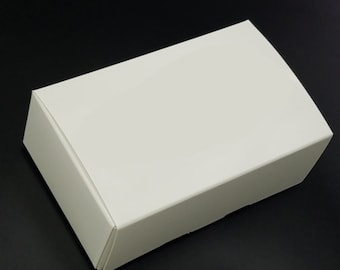 White Gift Box, White Gift Boxes with Lids, Gift Box White, Gift Boxes for Clients, Set of 5, Lips Gift, White Glossy Box, Small White Boxes