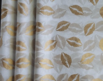 Lips Print Tissue Paper, Gift Wrapping, Party Favor, 10 Sheets