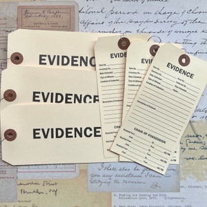 Set di 6 etichette per la registrazione delle prove della polizia. Diario di cose inutili in stile vintage.