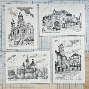 Conjunto com 4 cartões postais de Yves Ducourtioux da França - série sítios e monumentos