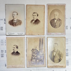 Con fotografías antiguas de hombres, hombres. Fechado a finales de 1800 y principios de 1900. Tarjetas de gabinete originales.