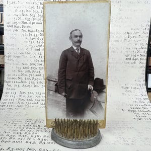 Foto de retrato vintage fechada a finales de 1800. Tarjeta de gabinete. Cuadro antiguo original, antiguo.