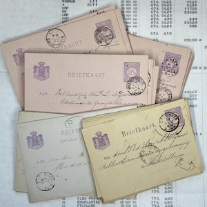 Cartes postales anciennes, décorées en rose et lilas.