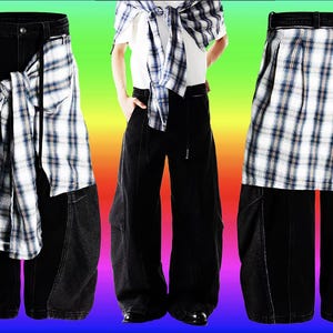 Puede incluir: Pantalones vaqueros negros con diseño de pernera ancha. Una camisa a cuadros blancos y azules está atada a la cintura. Los pantalones tienen bolsillos y cinturón. El fondo es un degradado arcoíris.