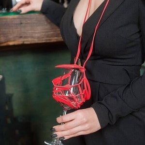 wine glass sling