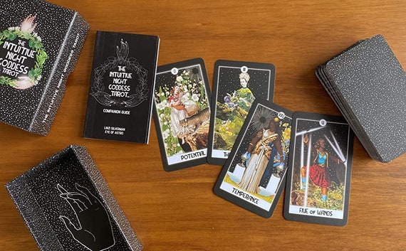 The Intuitive Night Goddess Tarot NON-GILDED Package (deck The Intuitive Night Goddess Tarot NON-GILDED Package (deck