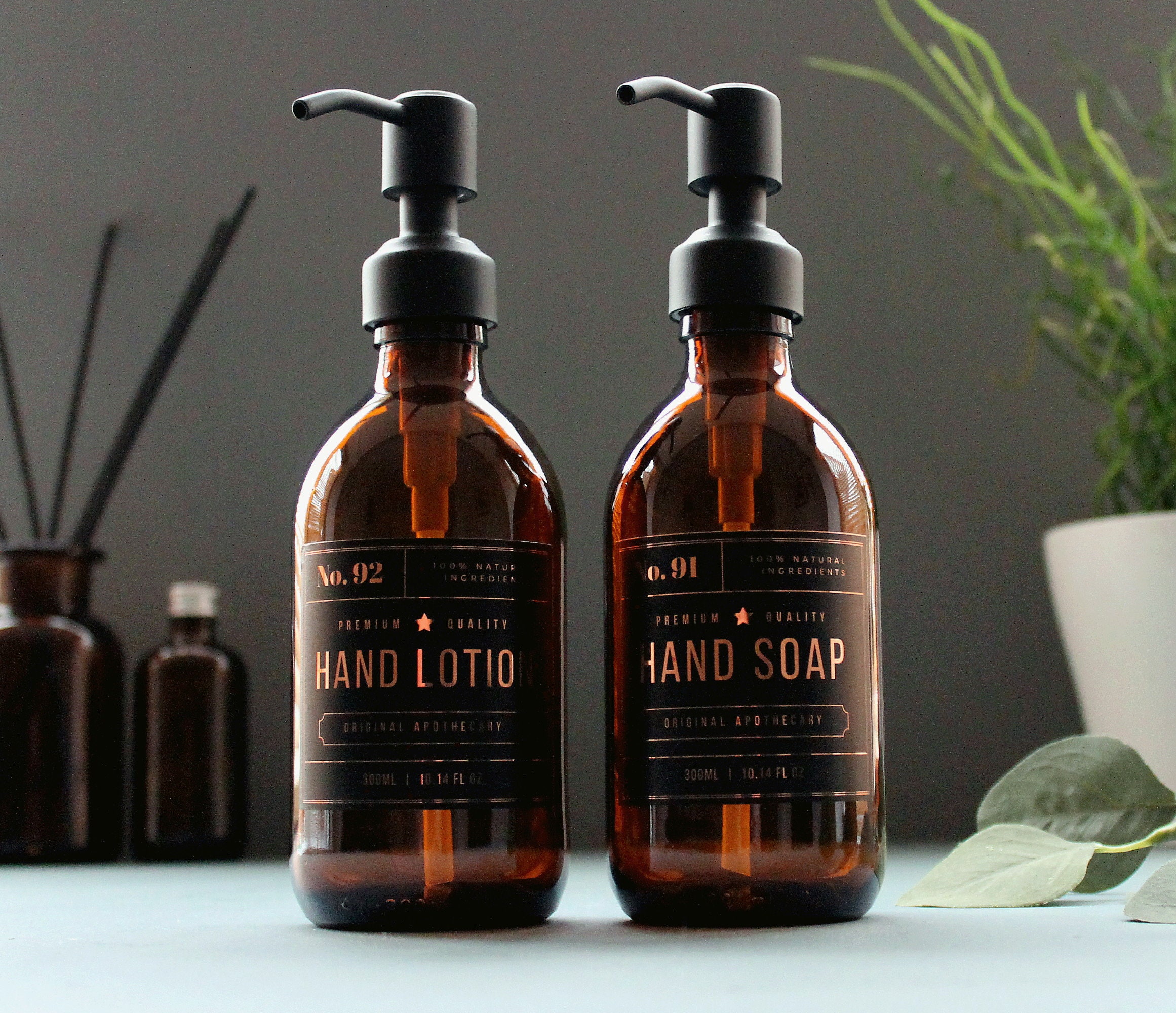 Hotel Balfour Glass Liquid Soap Pump Dispenser Apothecary Dr