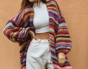 Cardigan multicolore à rayures arc-en-ciel Taille unique PRÉCOMMANDE