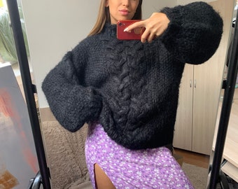 Zwarte kabel gebreide mohair trui - Hand gebreide damestrui - Kabel gebreide wollen trui - Arm breien vrouwen Oversized pullover