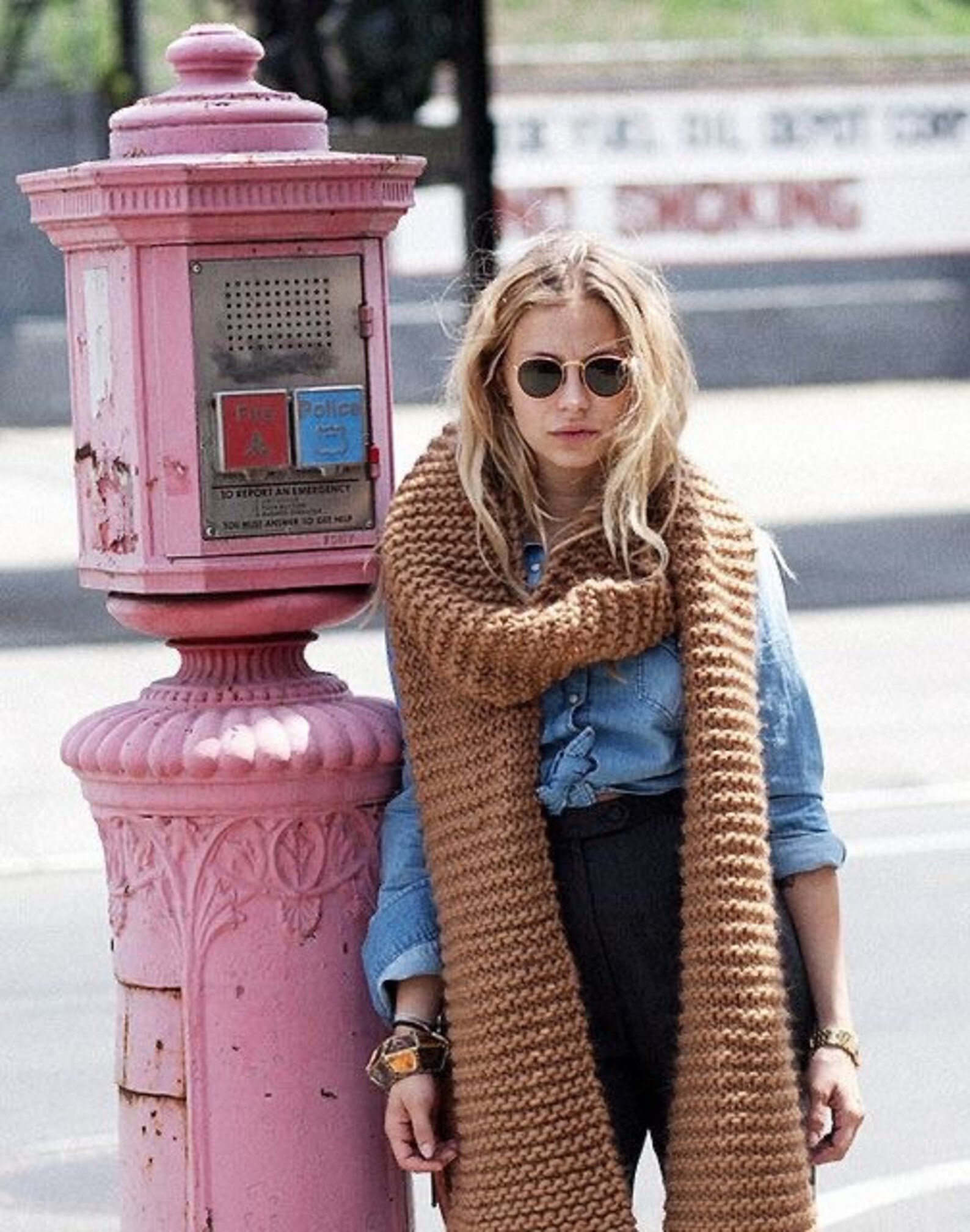 WOOL SCARF BEIGE main image 0