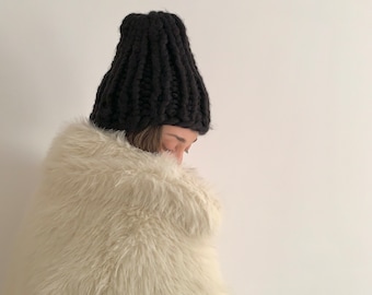 Black hand knitted beanie 100% wool chunky Beanie - ready to ship - Wool Beanie - Arm Knitting hat Hand knit oversized beanie