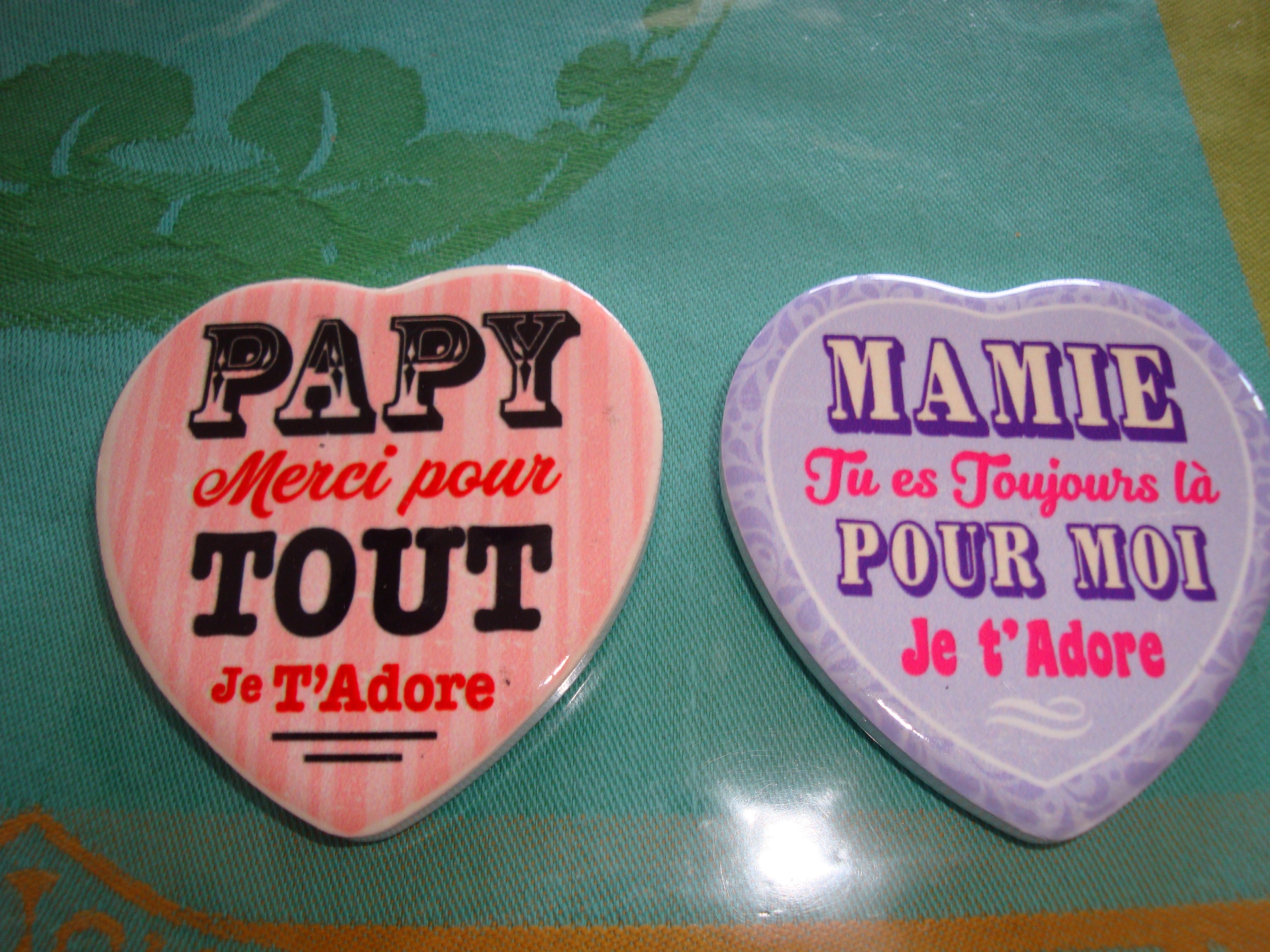 Papy ou Mamie Magnet Coeur en Céramique Papy Couleur Rose Saumon Mamie Lilas Hauteur 7 cm Largeur 6.