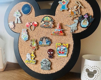 Mickey Mouse wooden pinboard, Disney cork board for pins and badge.