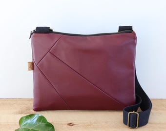 Burgundy Vegan Leather Crossbody Bag: Chic Faux Leather with Wide Strap