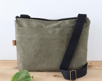 Large Stonewashed Canvas Crossbody Bag: Casual Everyday Purse