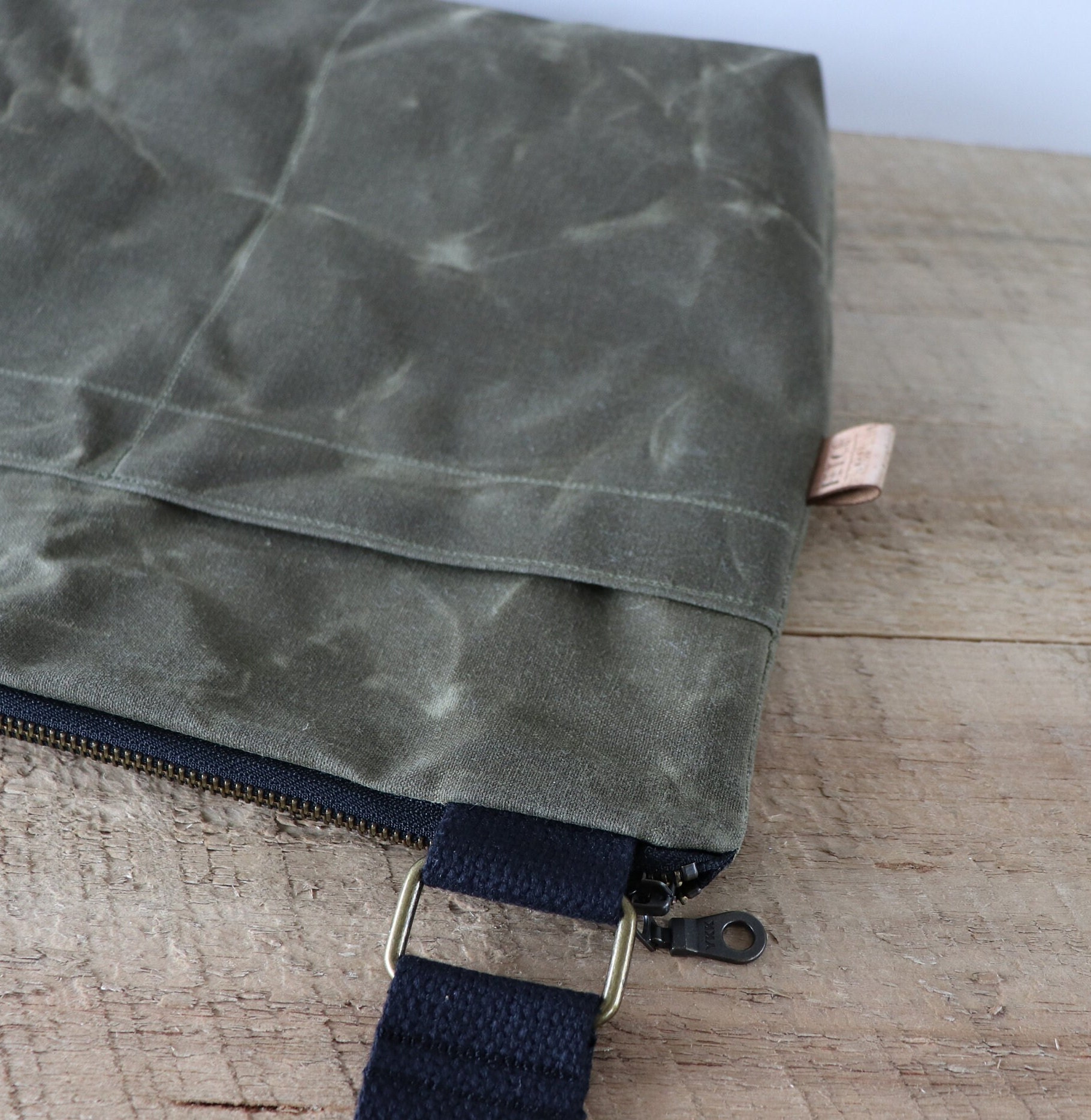 Large Waxed Canvas Crossbody Bag With Zipper and Exterior
