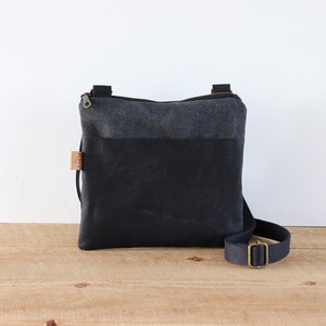Petit sac en toile cirée noire bicolore.  Mini sac à bandoulière en toile pour femme et homme. Petit sac à main pour les voyages, la randonnée et l'extérieur.