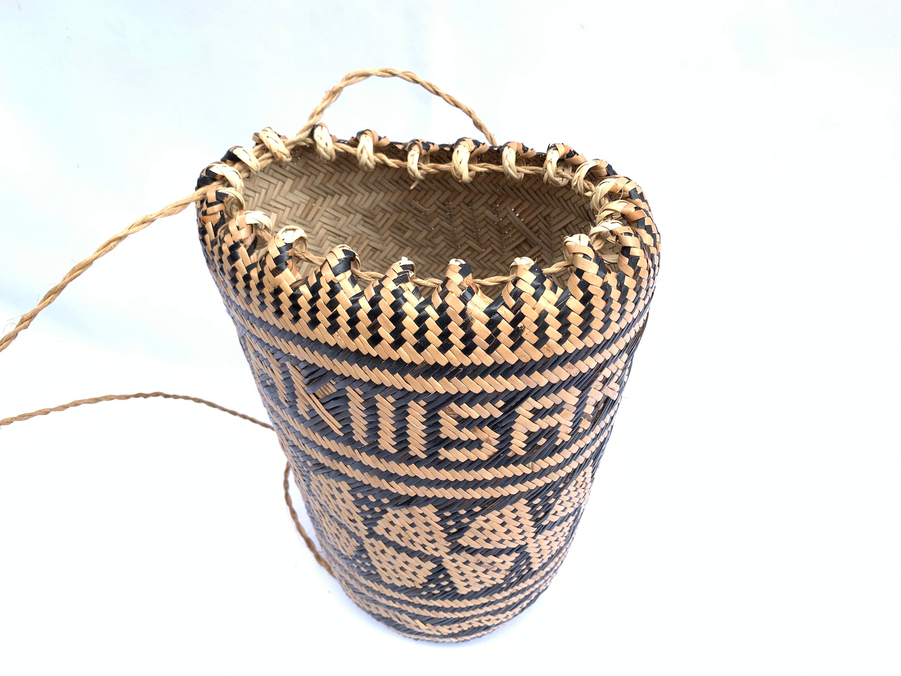 Rattan AJAT BASKET Wicker Backpack Sling Bag Argyle Pattern Woven Handwoven Moroccan Basket Backpack with Leather Straps and  main image 4