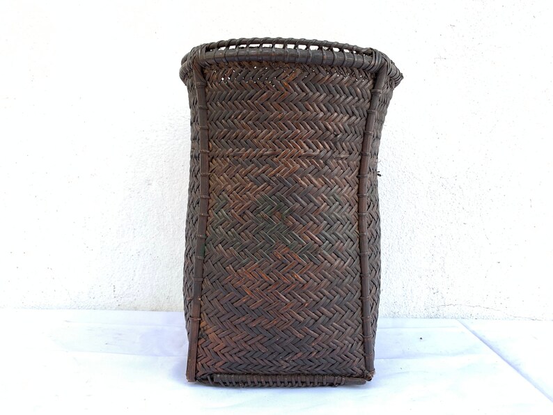 Forest Basket 320mm Antique Fiber Art Bakul Tambok Weaving Woven Art Dayak Borneo