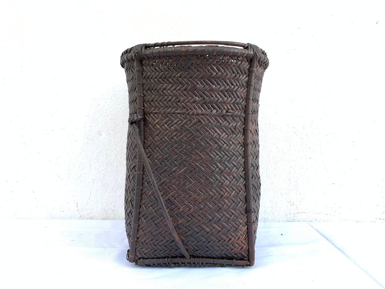 Forest Basket 320mm Antique Fiber Art Bakul Tambok Weaving Woven Art Dayak Borneo