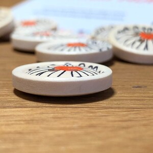 White Orange Daisy Floral Buttons: Packs of 6 buttons image 2