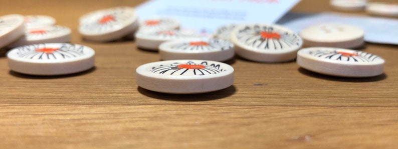 White Orange Daisy Floral Buttons: Packs of 6 buttons image 2