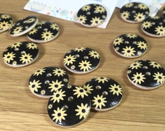 Floral Monochrome Buttons: Packs of 6 buttons