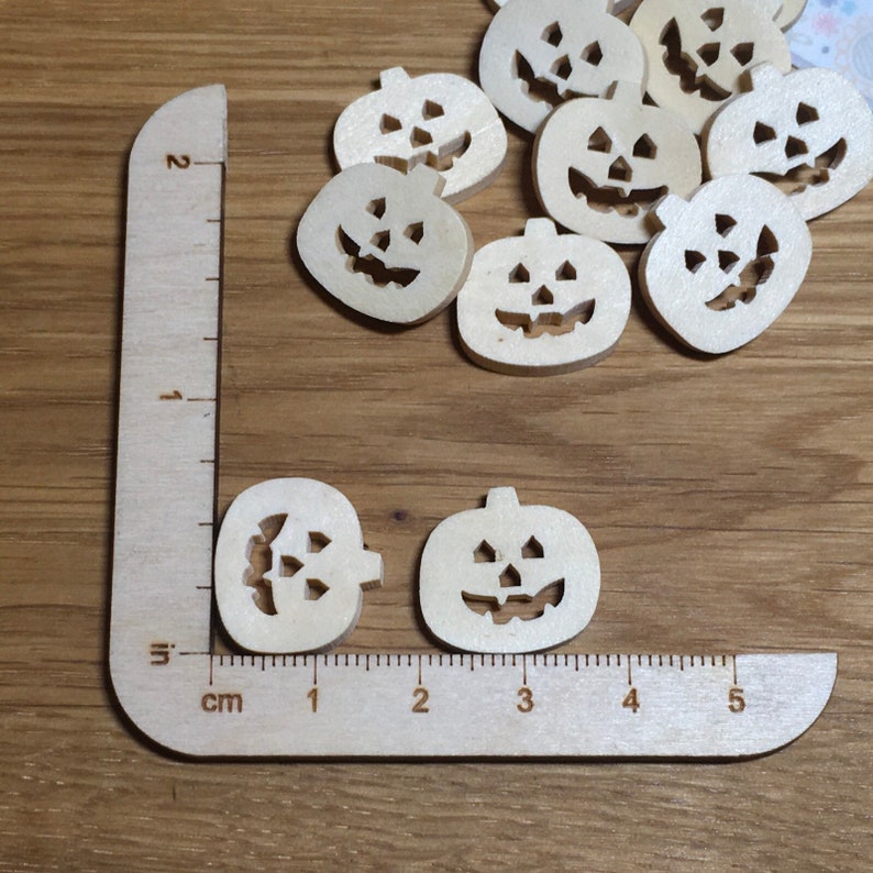 Halloween Pumpkin Wooden Buttons: Packs of 12 or 50 buttons image 3