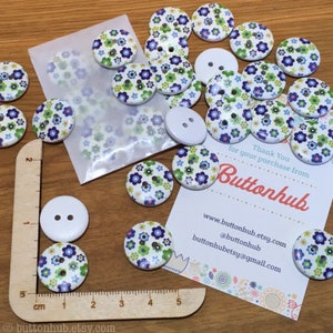 Blue Green Floral Print Wooden Buttons: Packs of 6 Buttons image 3