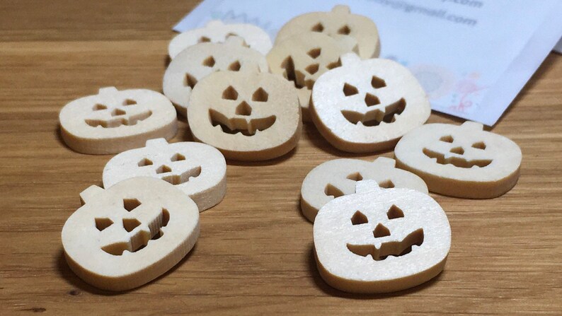 Halloween Pumpkin Wooden Buttons: Packs of 12 or 50 buttons image 5
