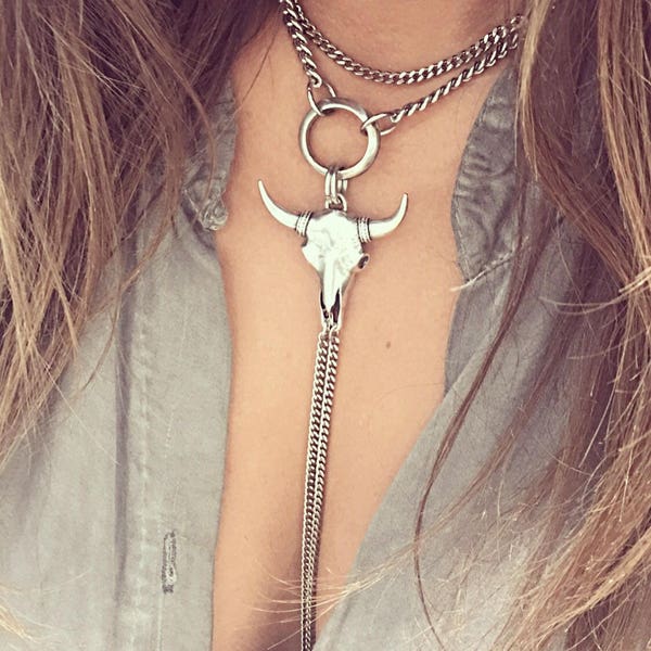 Collier grosse tête de mort pour femme | Bijoux tête de mort de taureau | Collier western | Cadeau bijoux occidentaux | Bijoux de cow-girl | gros collier