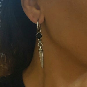 Oxidierte Silber Spike Ohrringe: Edgy Gothic Statement Schmuck